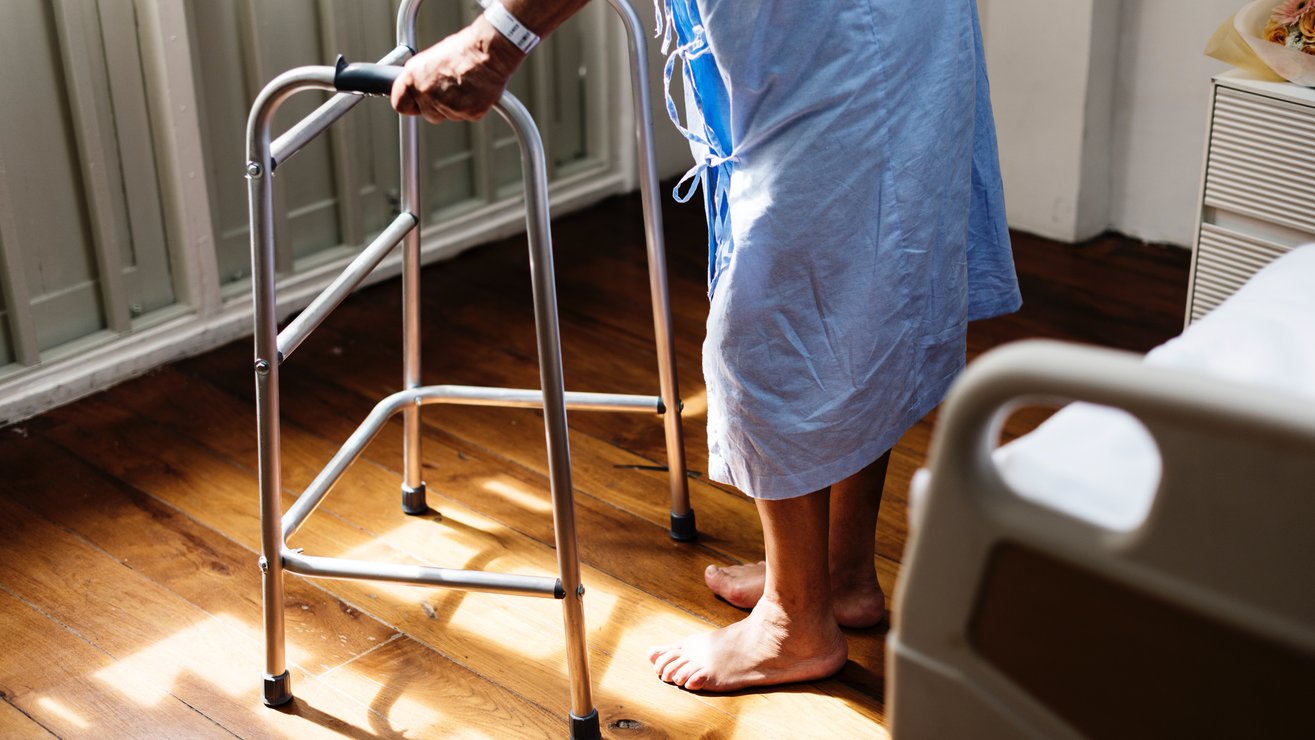 Guest interview, Tony McLean tells us about his experience working in Healthcare