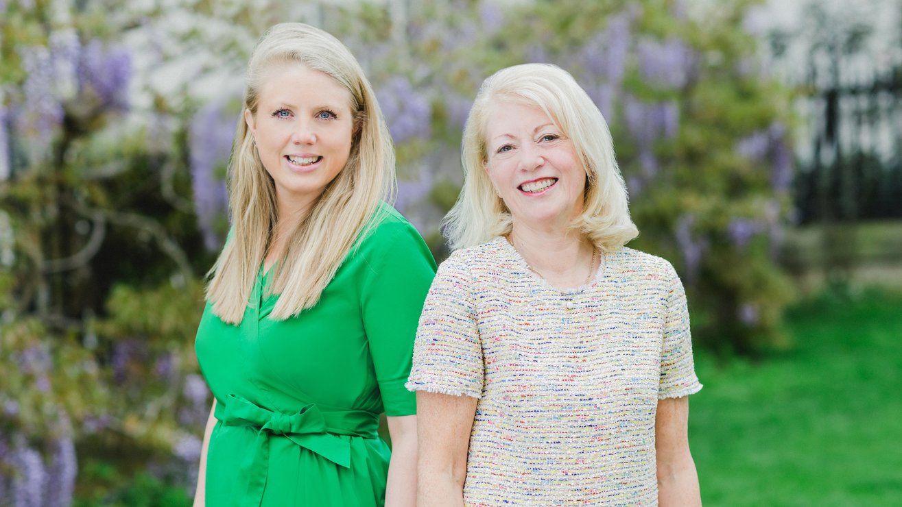 We expand our Financial & Professional Services Practice with two consultants